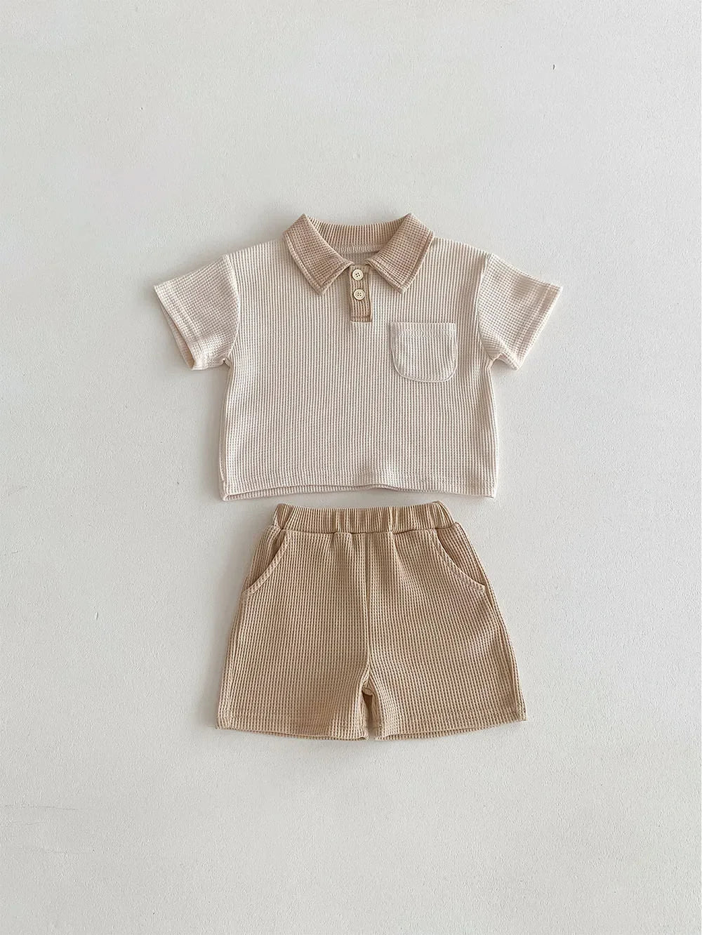 Set T-Shirt und Shorts