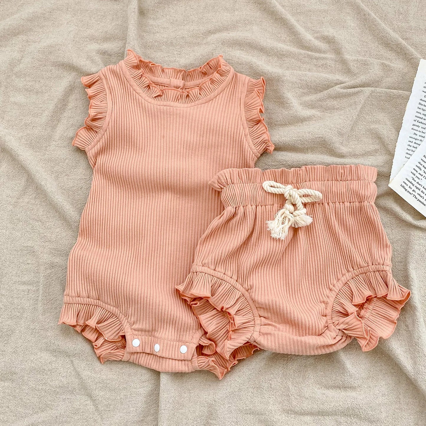 Set Body und Shorts mit Rüschen