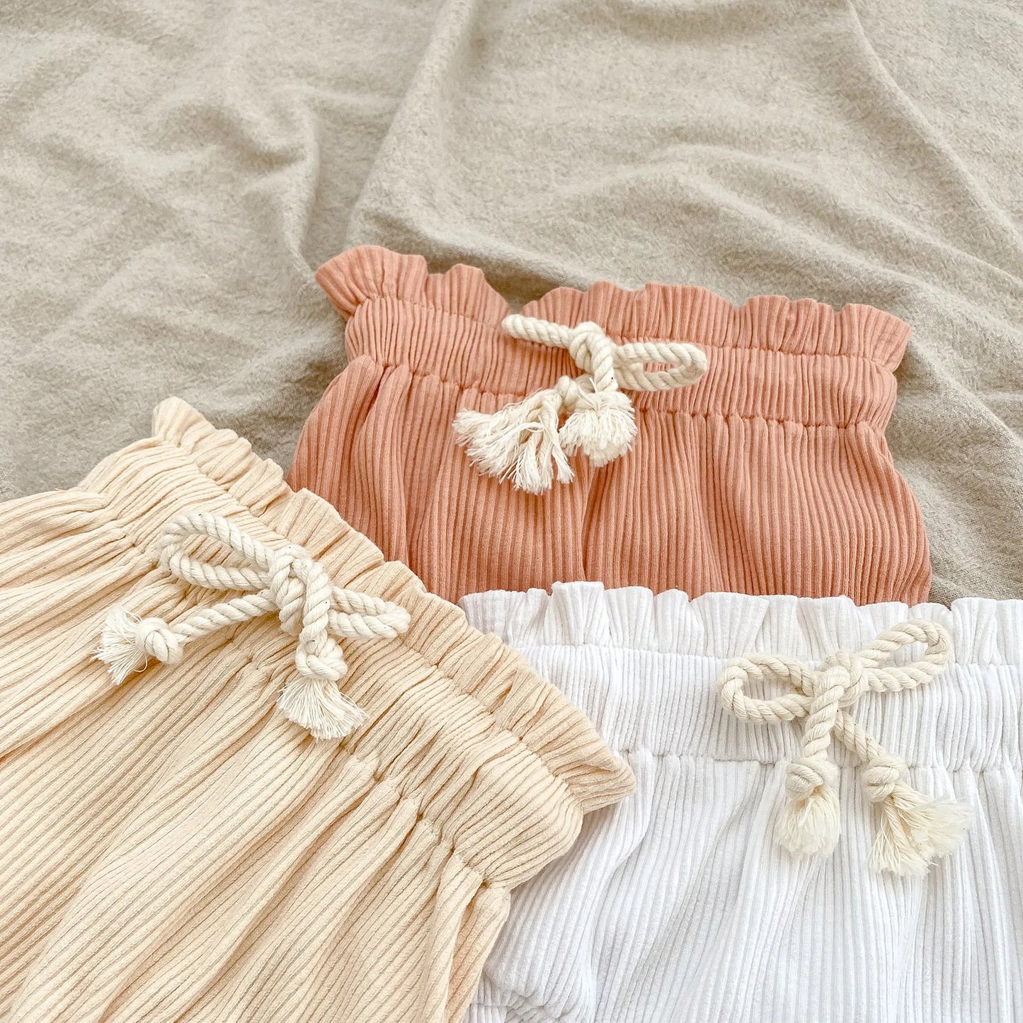 Set Body und Shorts mit Rüschen