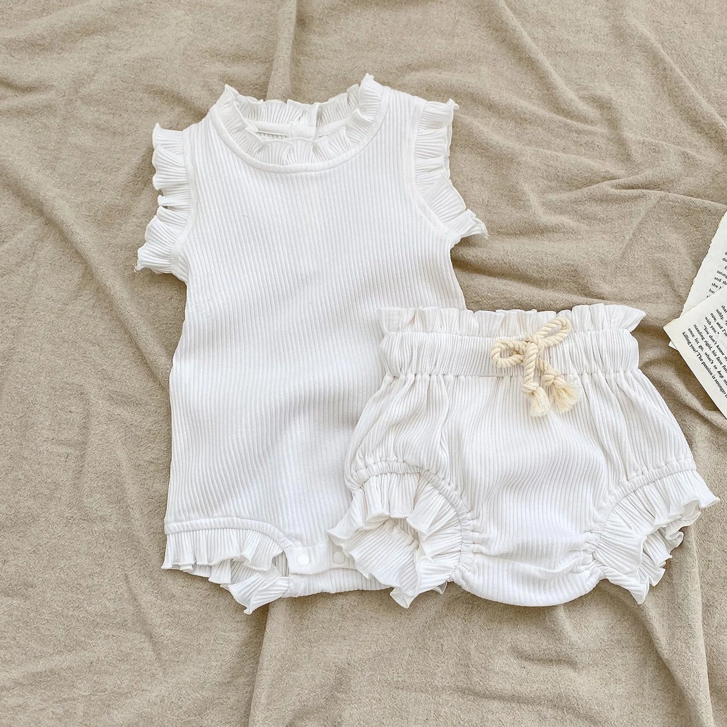 Set Body und Shorts mit Rüschen