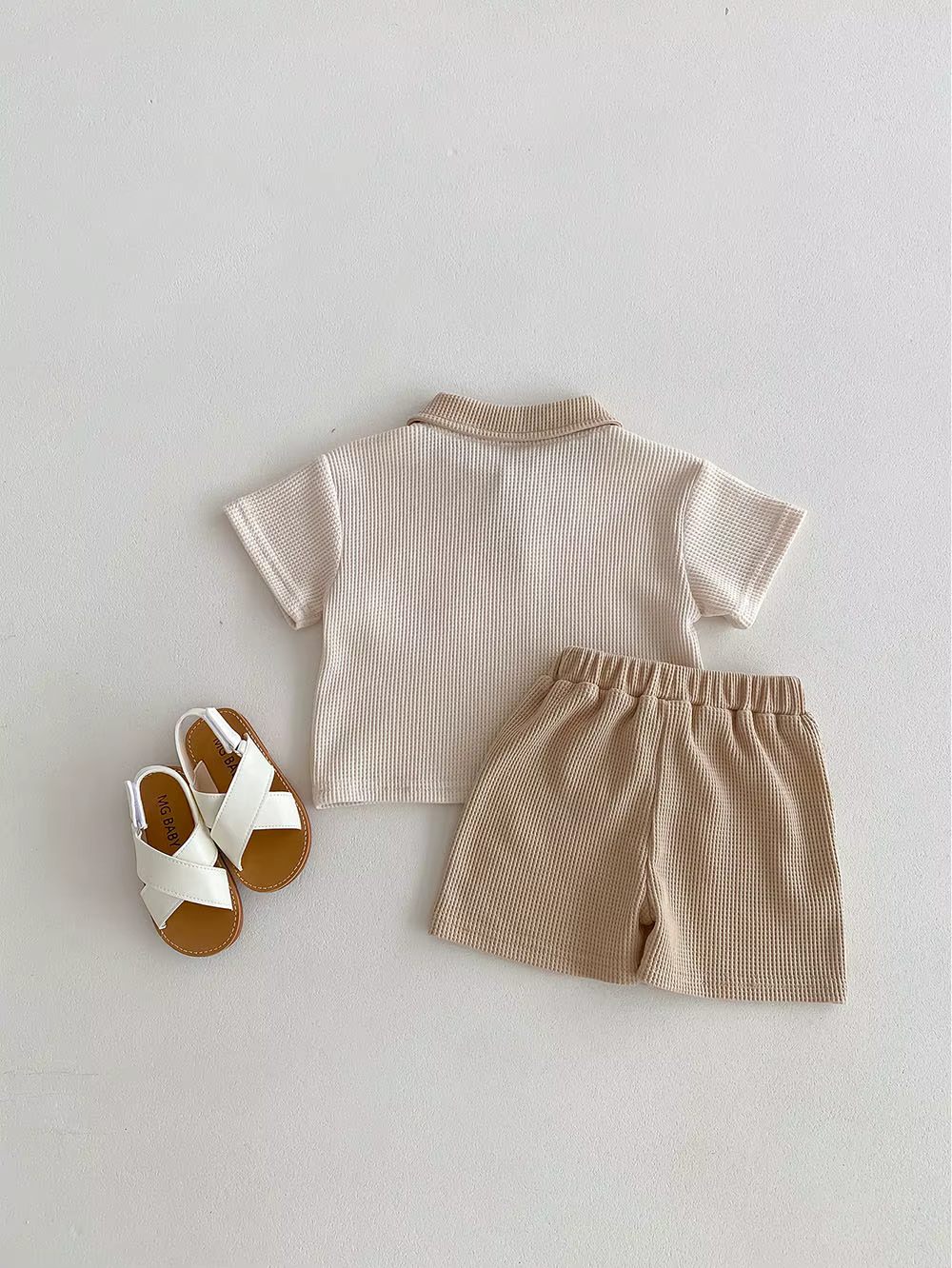 Set T-Shirt und Shorts