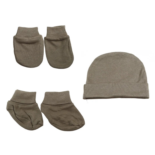 Set baby hat with socks and scratch mittens