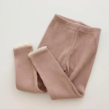Leggings with lace