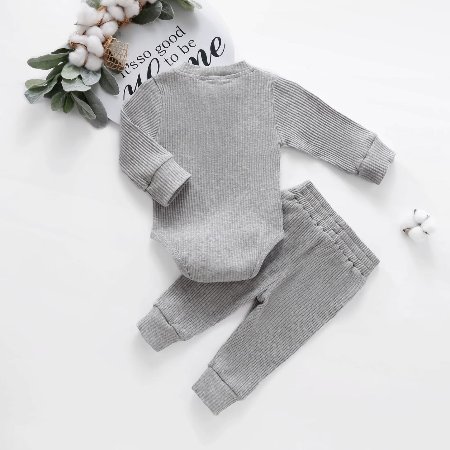 Set bodysuit and pants