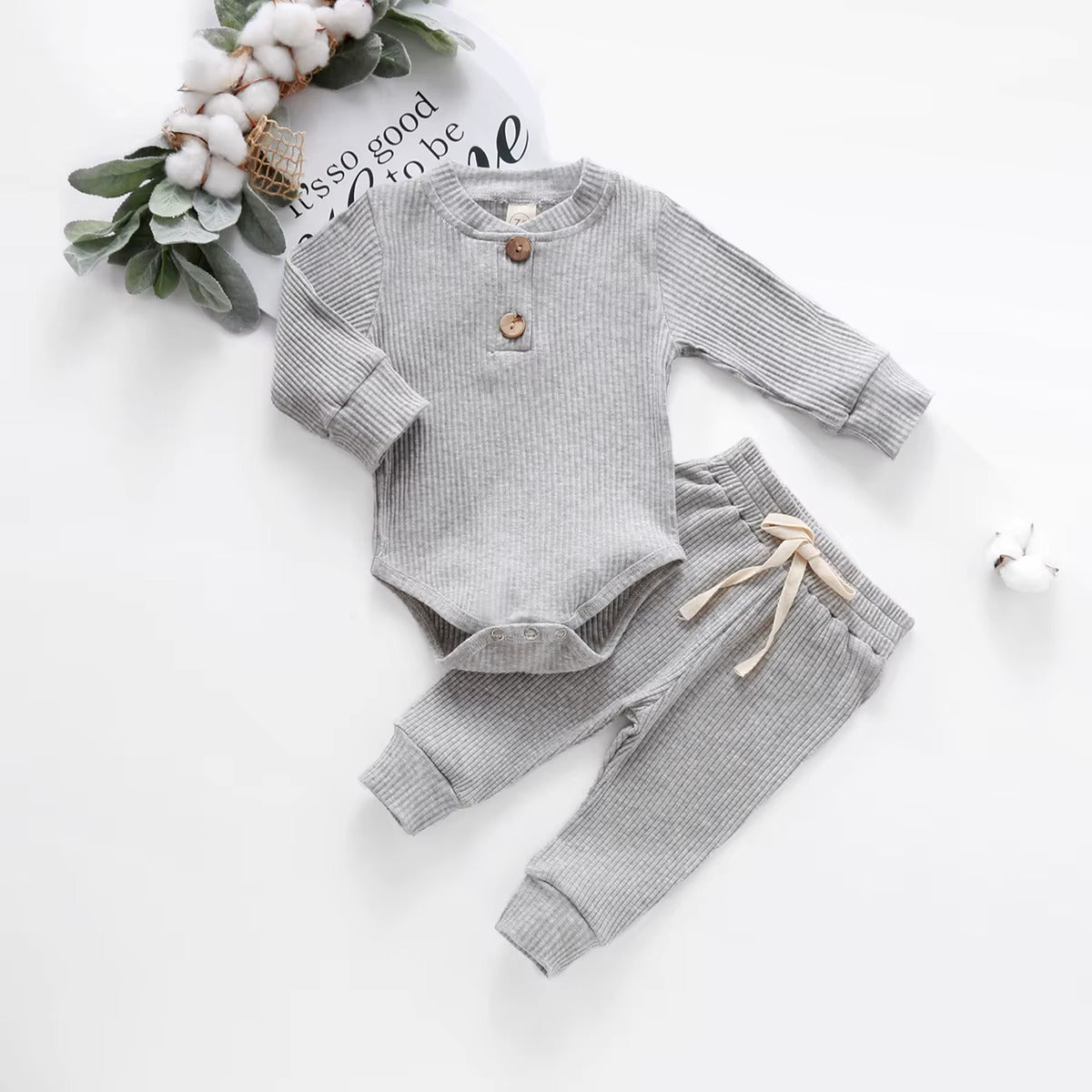 Set bodysuit and pants