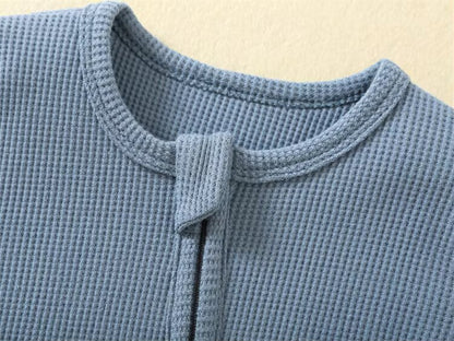 Long-sleeved romper with zipper