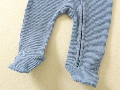 Long-sleeved romper with zipper